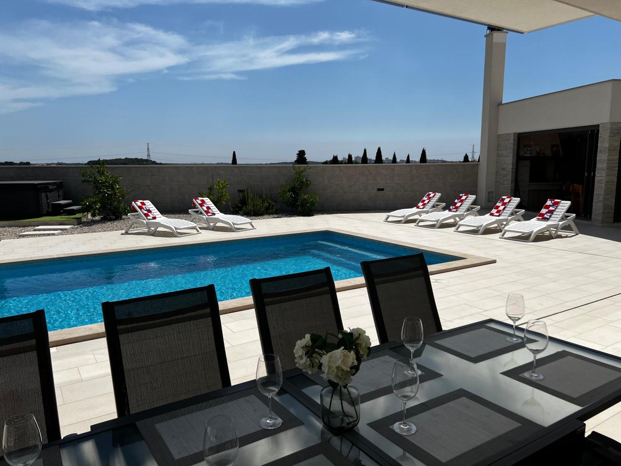 Villa Mare - Modern Villa With Swimming Pool And Jacuzzi Pula Zewnętrze zdjęcie