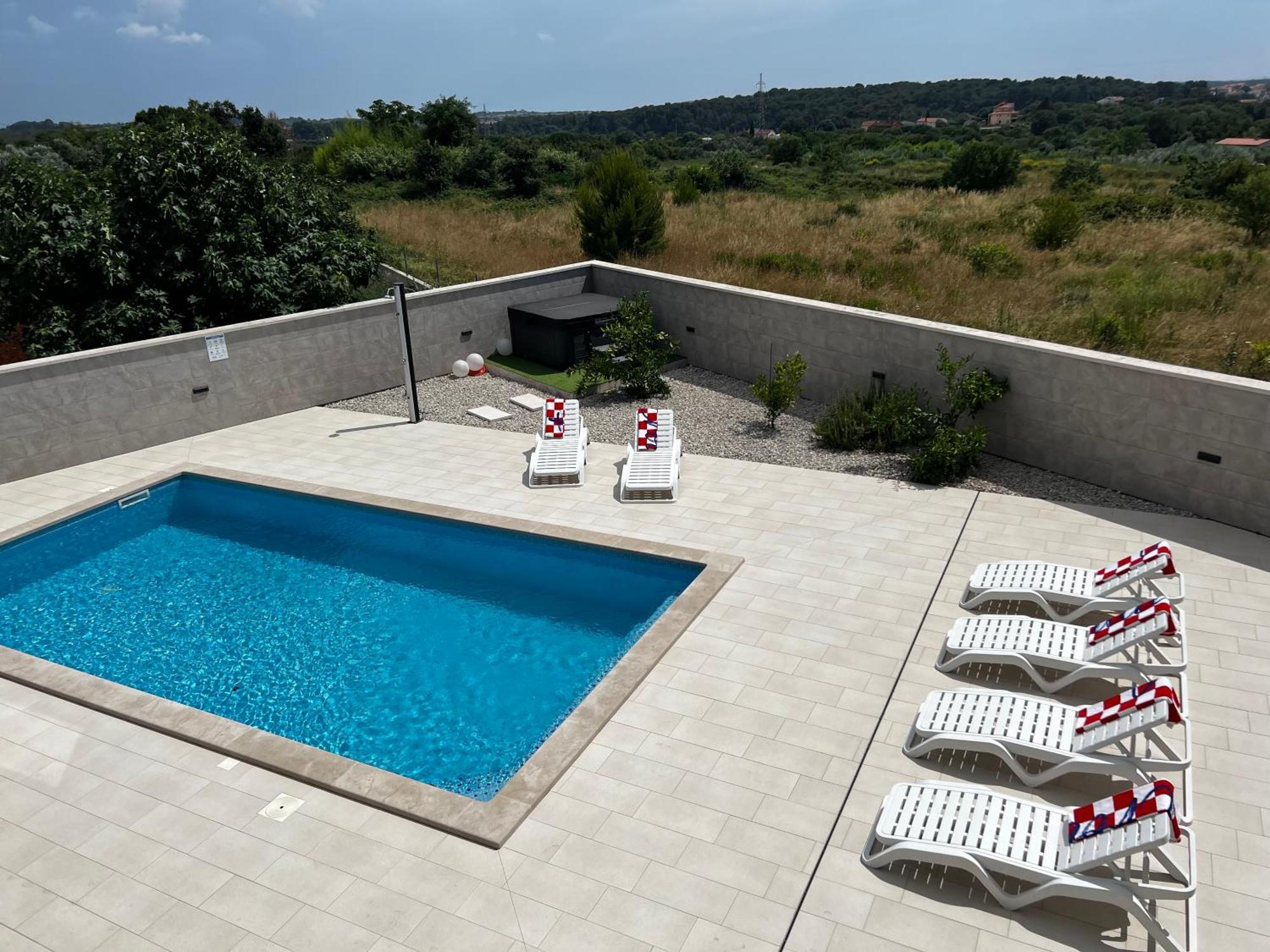 Villa Mare - Modern Villa With Swimming Pool And Jacuzzi Pula Zewnętrze zdjęcie